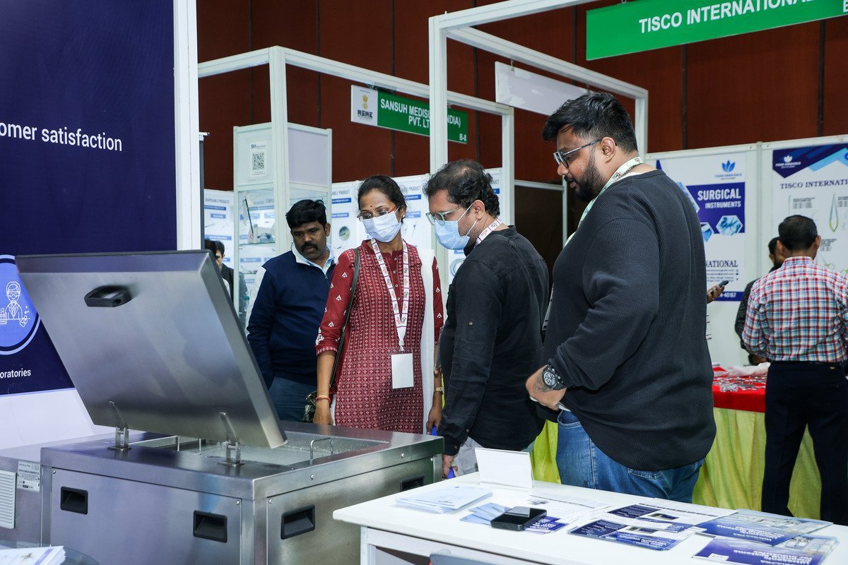india-med-expo-105.jpg